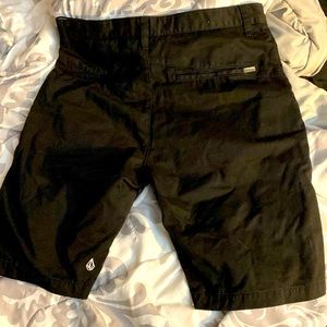 Black Volcom shorts five pockets